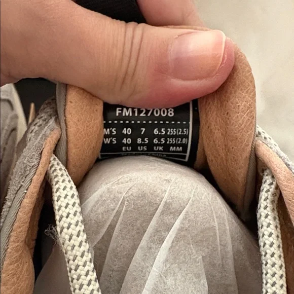 NWT Flower Mountain SOLIN UNI
Suede and technical fabric sneakers - Light grey - Picture 12 of 15